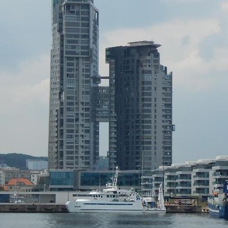 Ajk Apartament W Sea Towers Gdynia Exterior photo