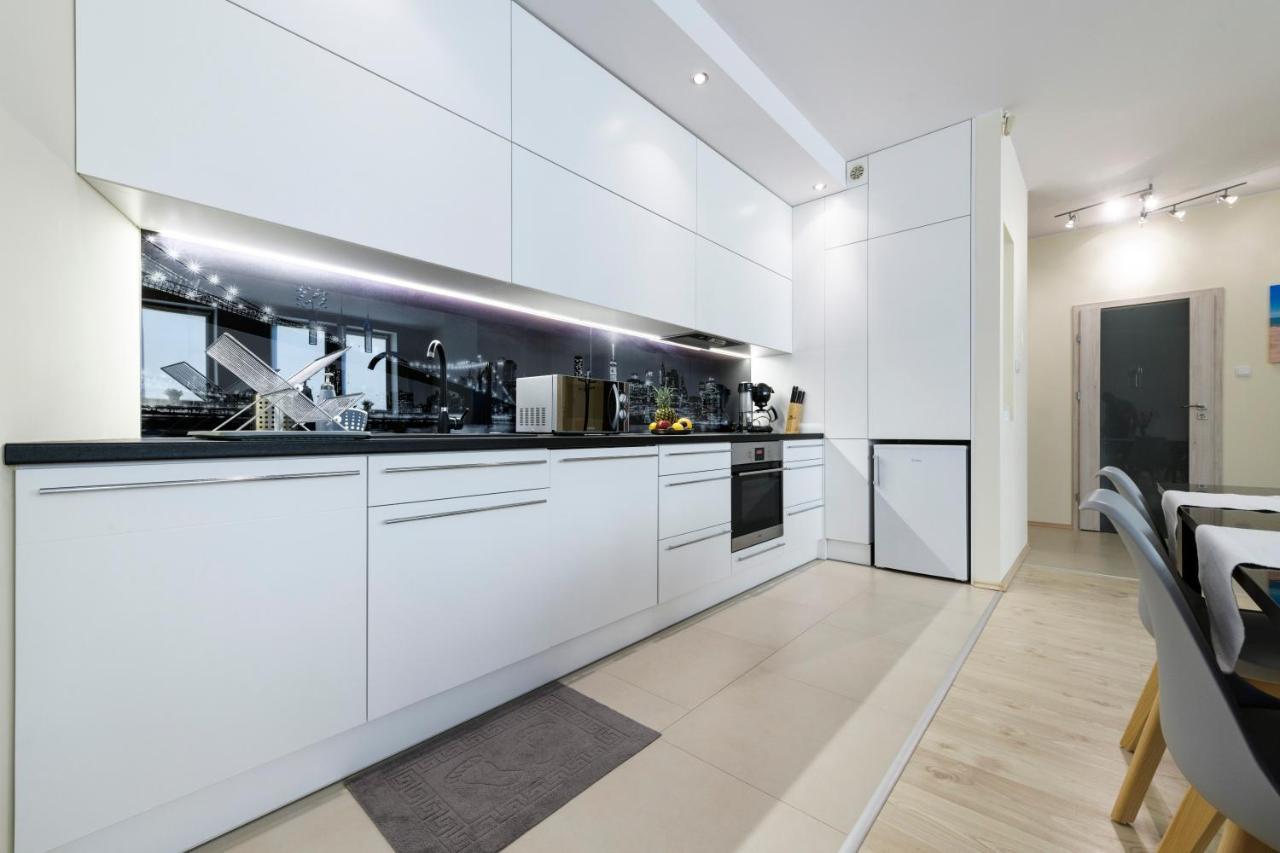 Ajk Apartament W Sea Towers Gdynia Exterior photo