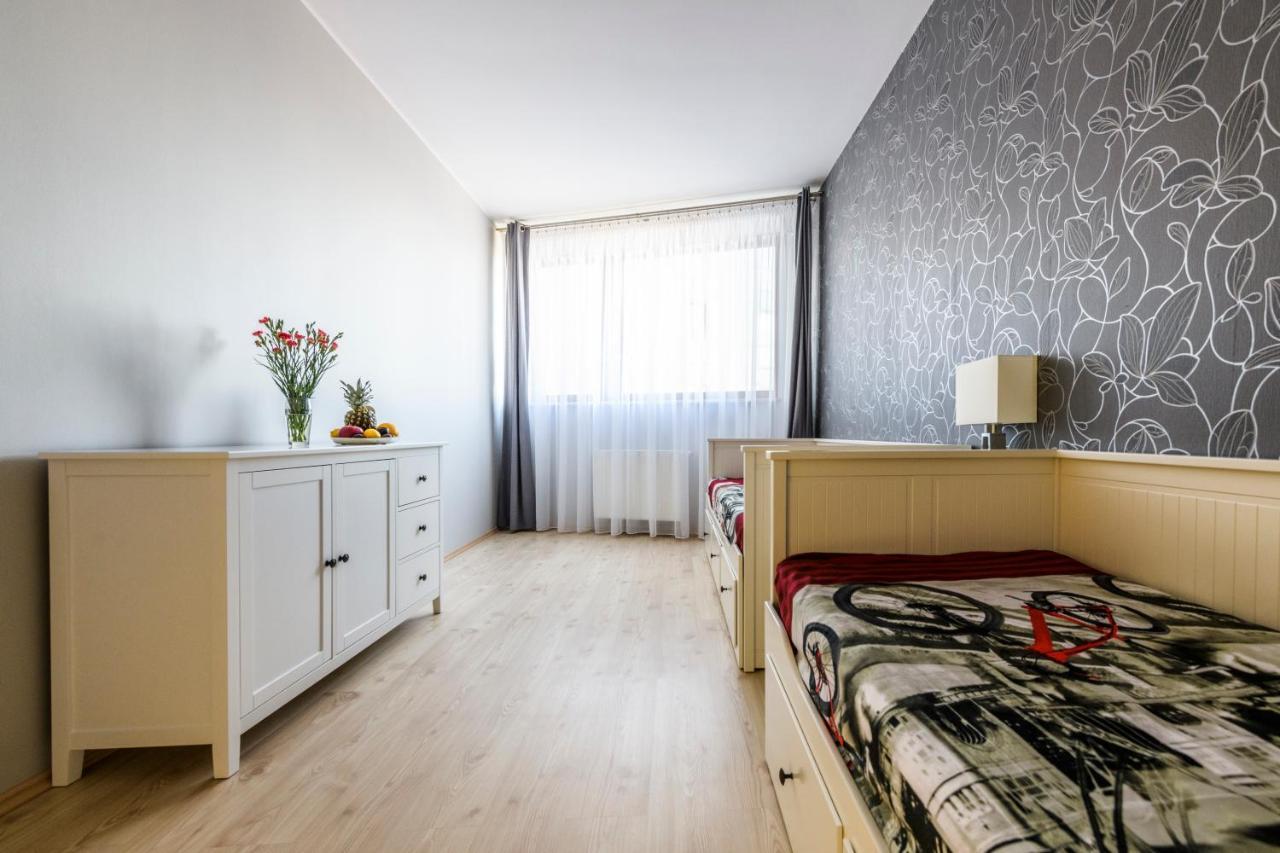 Ajk Apartament W Sea Towers Gdynia Exterior photo